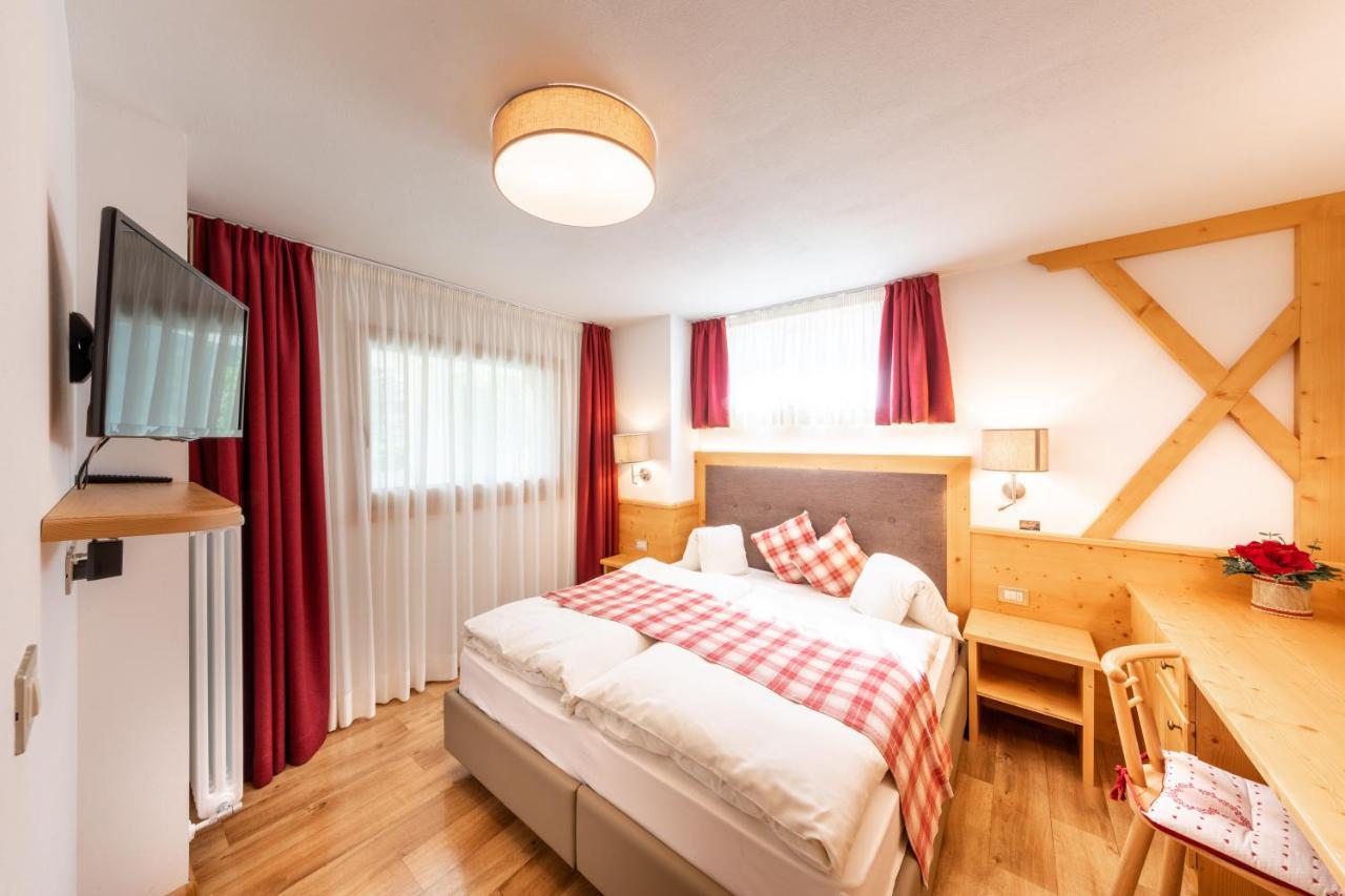 Majon D'Aisciuda Apartment Vigo di Fassa Bagian luar foto