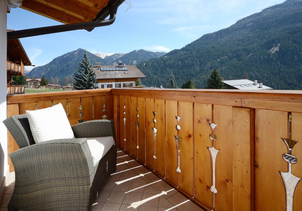 Majon D'Aisciuda Apartment Vigo di Fassa Ruang foto