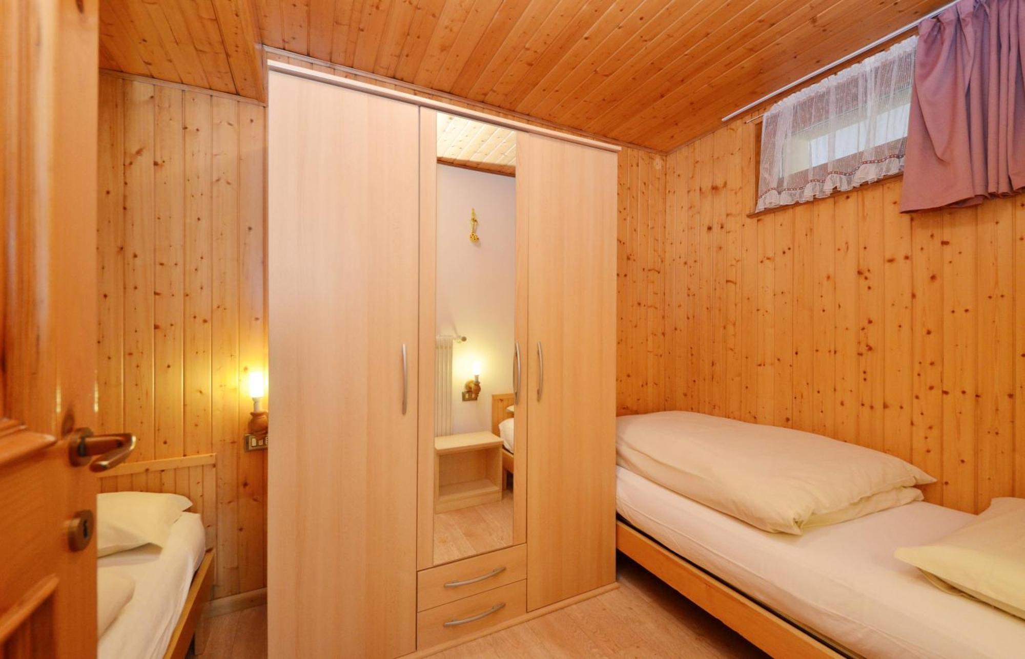 Majon D'Aisciuda Apartment Vigo di Fassa Ruang foto